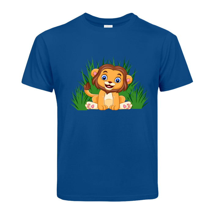 Löwe sitzt im Gras Kinder T-Shirt