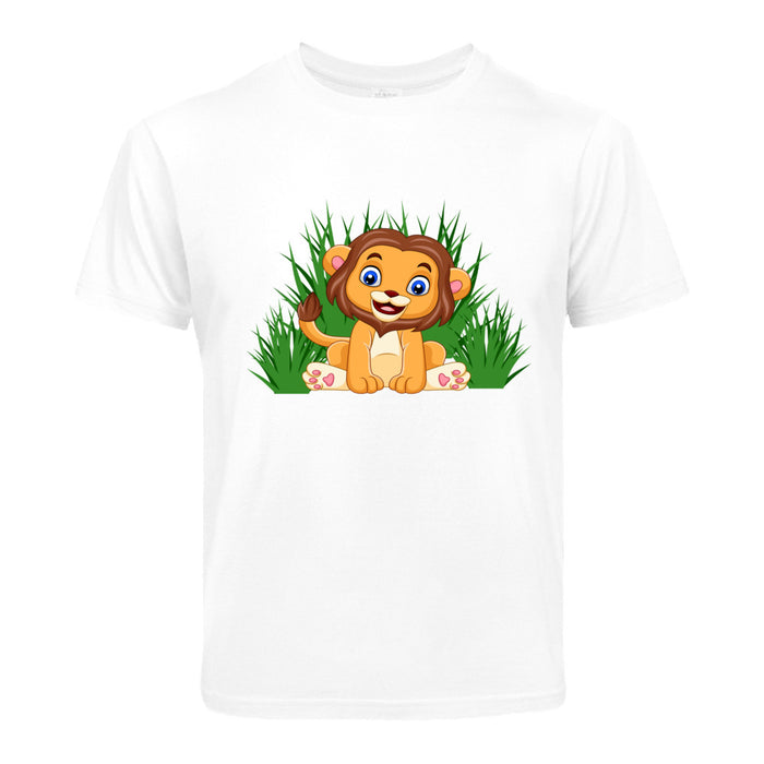 Löwe sitzt im Gras Kinder T-Shirt