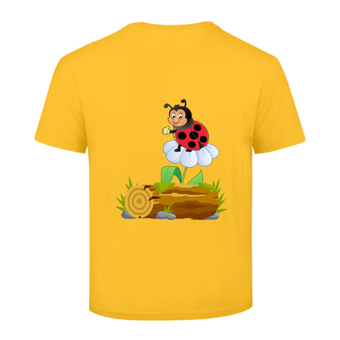 Marienkäfer sitzt auf eine Blume neben ein Baumstamm   Kinder T-Shirt